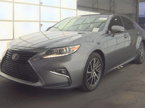 Used 2016 Lexus ES 350 w/ Luxury Package w/Wood Trim image 1