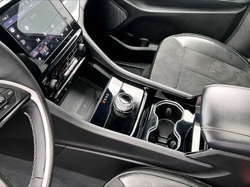 Used 2023 Jeep Grand Cherokee L Altitude image 17