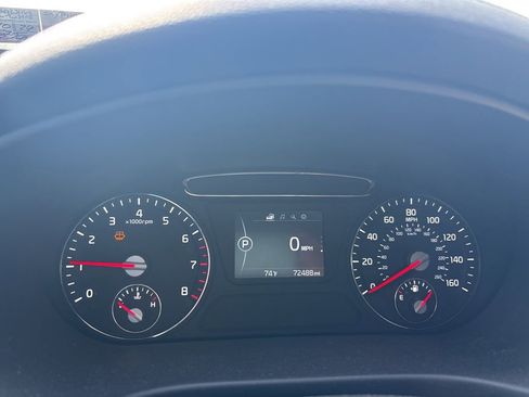 Used 2017 Kia Sorento AWD image 9