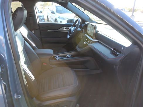 New 2026 Ford Explorer ST-Line w/ ST-Line Street Pack image 12