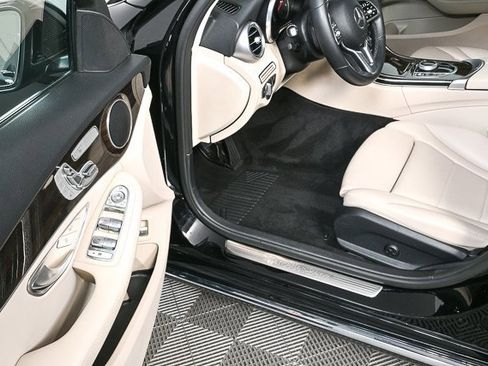 Used 2019 Mercedes-Benz C 300 Sedan image 9