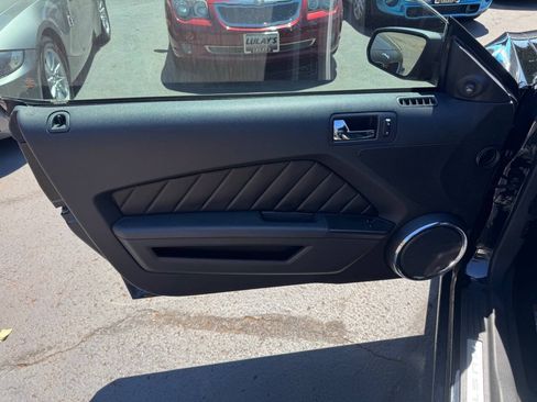 Used 2010 Ford Mustang GT Premium RWD image 11