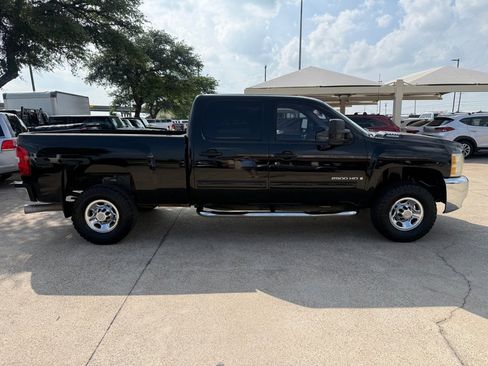 Used 2009 Chevrolet Silverado 2500 LT w/ Exterior Plus Package RWD image 8