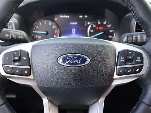 Used 2023 Ford Explorer XLT w/ Equipment Group 202A AWD/4WD image 22