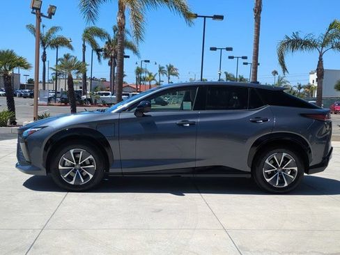 Used 2023 Lexus RZ 450e Premium w/ Technology Package AWD/4WD image 8