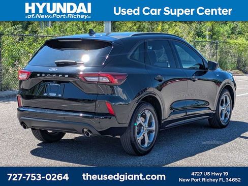 Used 2023 Ford Escape ST-Line w/ Tech Pack #1 FWD image 5