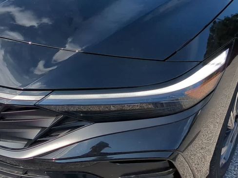 New 2026 Hyundai Elantra Limited image 11