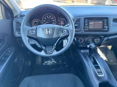 Used 2016 Honda HR-V LX image 11