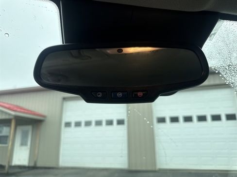 Used 2019 Buick Encore Essence w/ Safety Package II AWD/4WD image 33