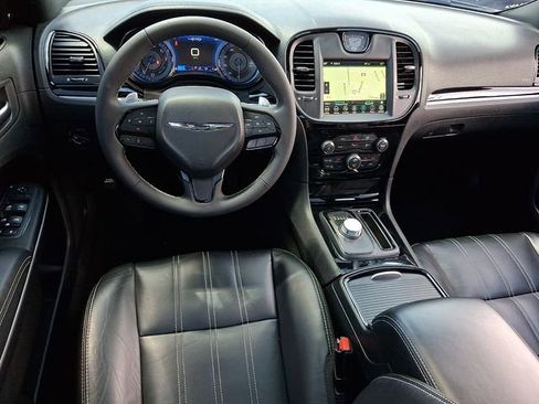Used 2022 Chrysler 300 S RWD image 11