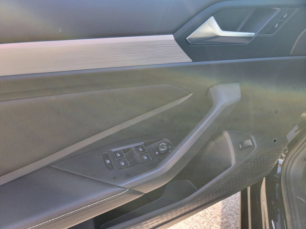 Used 2025 Volkswagen Jetta S FWD image 13