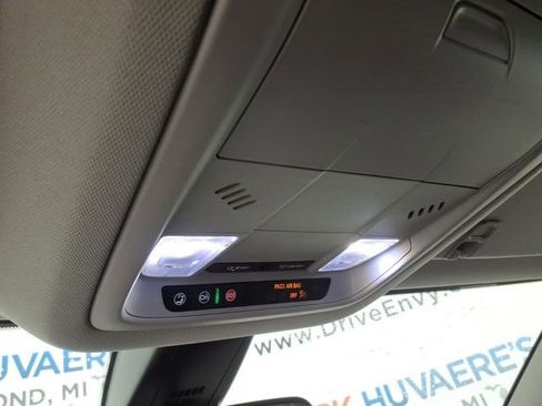 Used 2021 GMC Acadia SLE w/ Driver Convenience Package image 27