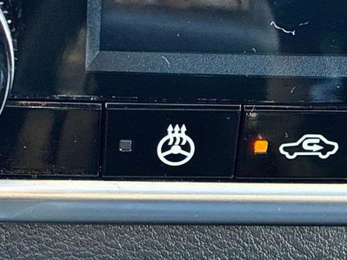 Used 2023 Nissan Rogue SV w/ SV Premium Package image 31