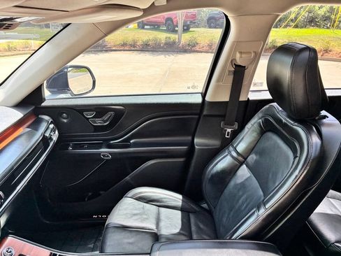 Used 2020 Lincoln Aviator Reserve w/ Equipment Group 201A AWD/4WD image 22