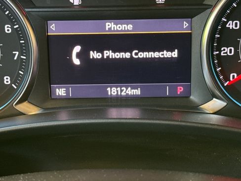 Used 2023 Chevrolet Equinox RS FWD image 33