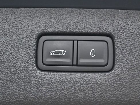 Used 2024 Genesis GV80 3.5T w/ Prestige Package image 36