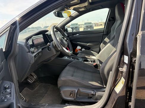 Used 2022 Volkswagen GTI SE FWD image 12