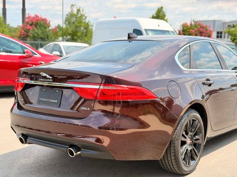 Used 2016 Jaguar XF Premium RWD image 6
