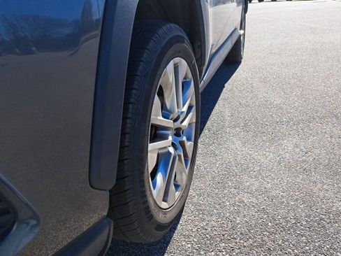 Used 2019 Toyota RAV4 Limited image 17