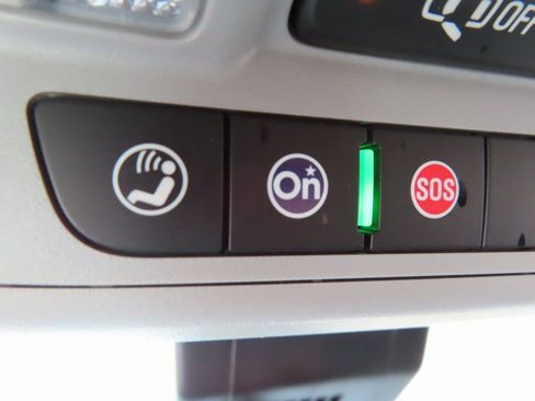 Certified 2023 Chevrolet Equinox LT AWD/4WD image 10