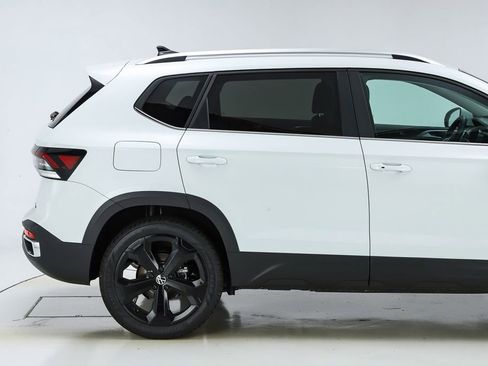 New 2025 Volkswagen Taos SEL image 50