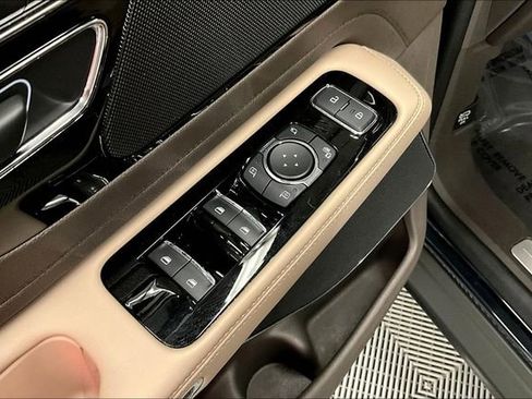 Used 2024 Lincoln Aviator Reserve image 31