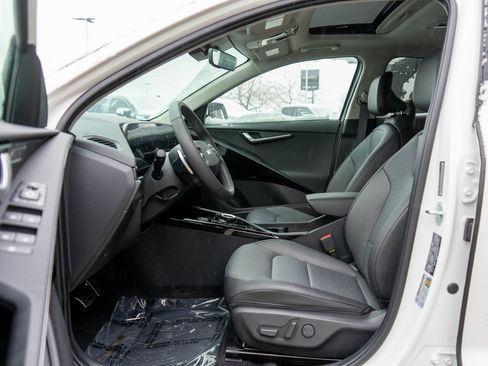 Used 2025 Kia Niro Wave w/ Wave Preserve Package image 11