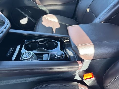 Used 2025 Ford Explorer Platinum w/ LUX Leather Package image 25