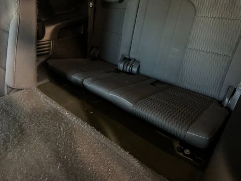Used 2015 Chevrolet Tahoe LS RWD image 16