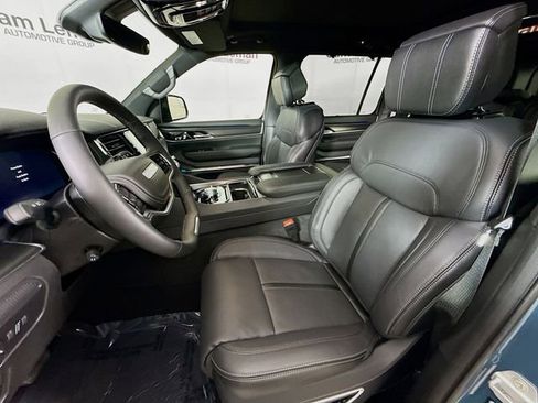 New 2026 Jeep Grand Wagoneer Summit AWD/4WD image 22