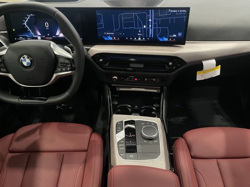 Used 2025 BMW 230i xDrive Coupe w/ Premium Package image 17