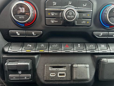 Used 2019 Chevrolet Silverado 1500 LT w/ All-Star Edition image 28