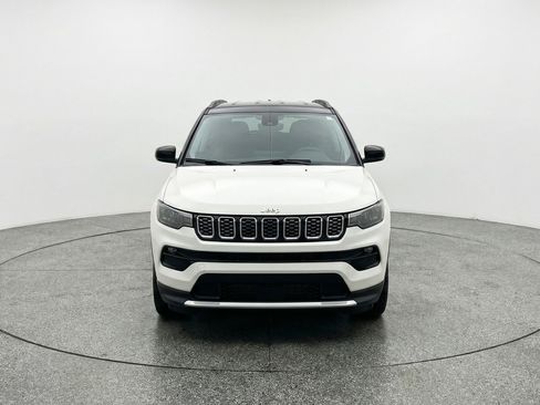 Used 2025 Jeep Compass Limited AWD/4WD image 2