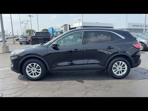 Used 2020 Ford Escape SE image 5