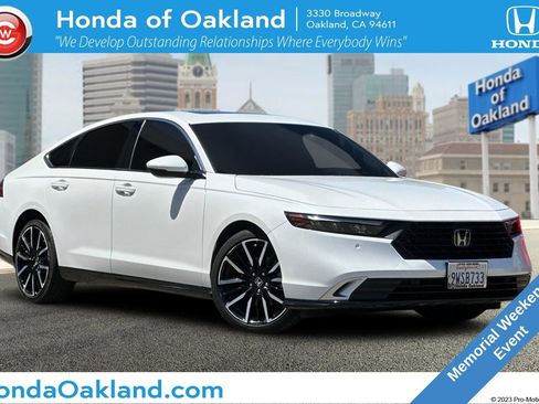 Used 2025 Honda Accord Touring image 1