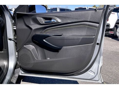 Used 2025 Chevrolet Trax ACTIV w/ Driver Confidence Package FWD image 26