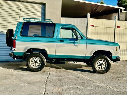 Used 1987 Ford Bronco II 4WD image 2