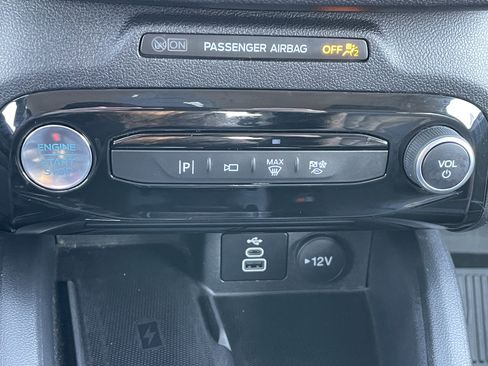 Used 2024 Ford Escape SE w/ PHEV Premium Package image 26