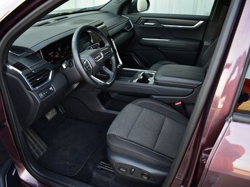 Used 2025 GMC Acadia Elevation image 15