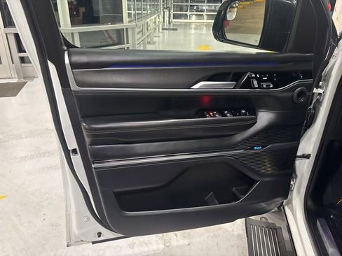 Used 2024 Jeep Grand Wagoneer L Series II w/ Quick Order Packagew 28T AWD/4WD image 15