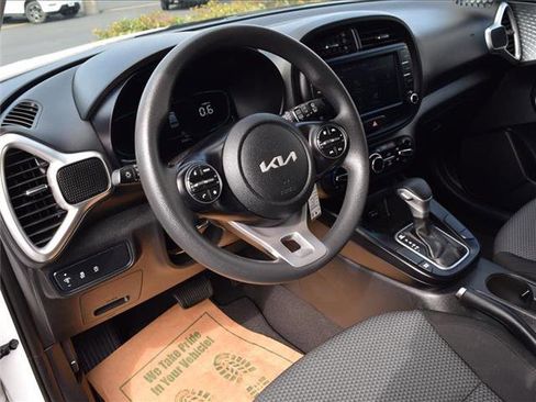 Used 2023 Kia Soul LX w/ LX Technology Package image 20