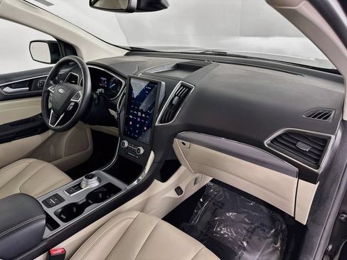 Used 2021 Ford Edge Titanium FWD image 28