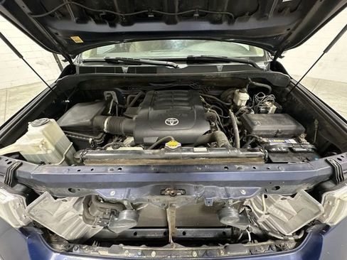 Used 2011 Toyota Tundra 2WD CrewMax w/ SR5 Pkg image 28
