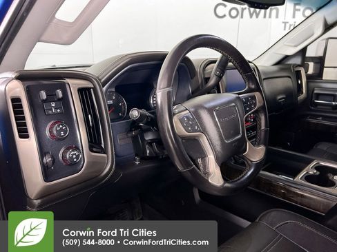 Used 2016 GMC Sierra 2500 Denali w/ Duramax Plus Package image 3