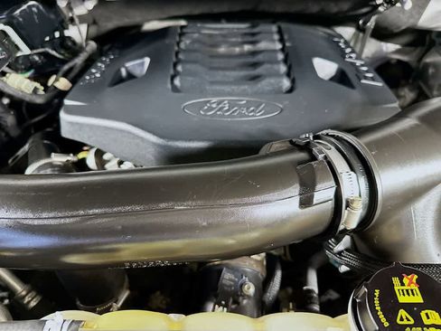 Certified 2021 Ford F150 Lariat w/ Tow Technology Package image 9