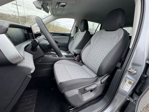 New 2025 Volkswagen Tiguan S AWD/4WD image 28