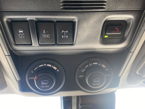 Used 2023 Toyota 4Runner TRD Off-Road image 19