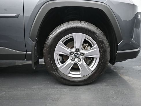 Used 2022 Toyota RAV4 XLE w/ Convenience Package image 10