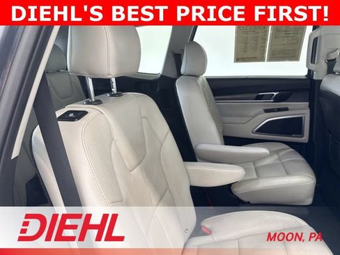 Used 2020 Kia Telluride EX w/ EX Premium Package AWD/4WD image 16