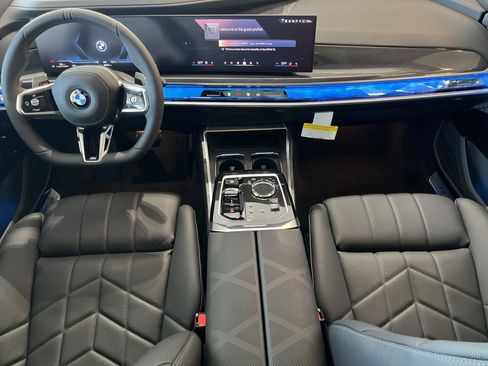 New 2026 BMW 760i xDrive AWD/4WD image 3